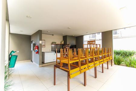 Apartamento para alugar com 40m², 2 quartos e sem vagaÁrea comum - Churrasqueira