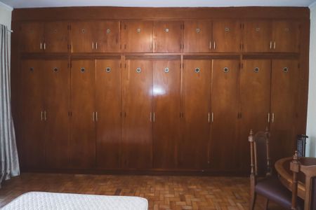 Quarto de casa para alugar com 3 quartos, 350m² em Jardim das Laranjeiras, São Paulo