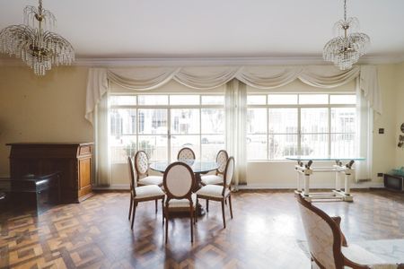 Sala de casa para alugar com 3 quartos, 350m² em Jardim das Laranjeiras, São Paulo