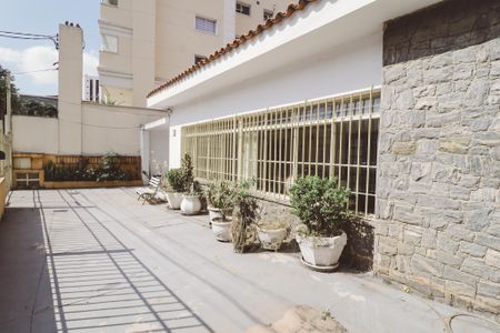 Garagem de casa para alugar com 3 quartos, 350m² em Jardim das Laranjeiras, São Paulo