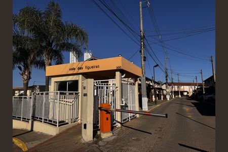 Casa de condomínio à venda com 72m², 2 quartos e 1 vaga Casa de condomínio à venda com 72m², 2 quartos e 1 vagaFachada