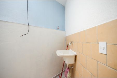 Área de Serviço de casa para alugar com 2 quartos, 30m² em Vila Hebe, São Paulo