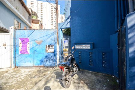 Fachada de casa para alugar com 2 quartos, 30m² em Vila Hebe, São Paulo