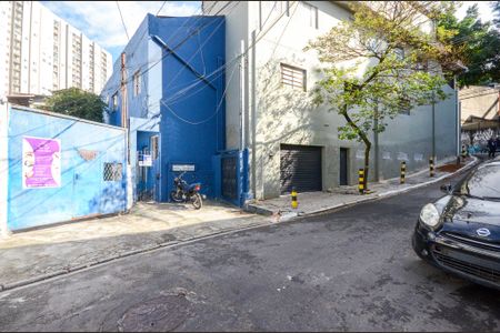 Fachada de casa para alugar com 2 quartos, 30m² em Vila Hebe, São Paulo