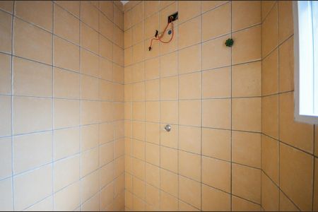 Banheiro de casa para alugar com 2 quartos, 30m² em Vila Hebe, São Paulo