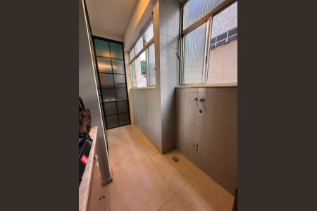 Área de serviço de apartamento para alugar com 2 quartos, 138m² em Santa Efigênia, Belo Horizonte