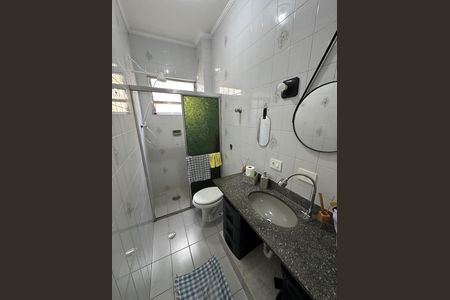 Banheiro de apartamento para alugar com 1 quarto, 50m² em Itararé, São Vicente
