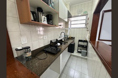 Cozinha de apartamento para alugar com 1 quarto, 50m² em Itararé, São Vicente