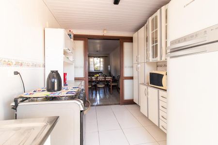 Casa à venda com 120m², 4 quartos e 2 vagas Casa à venda com 120m², 4 quartos e 2 vagasCozinha - Armários