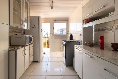 Casa à venda com 120m², 4 quartos e 2 vagas Casa à venda com 120m², 4 quartos e 2 vagasCozinha - Armários