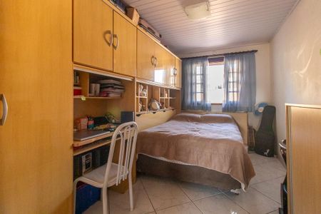 Casa à venda com 120m², 4 quartos e 2 vagas Casa à venda com 120m², 4 quartos e 2 vagasQiarto 1