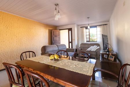 Sala de casa à venda com 4 quartos, 120m² em Capão Raso, Curitiba