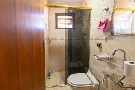 Banheiro da Suíte de casa à venda com 4 quartos, 120m² em Capão Raso, Curitiba