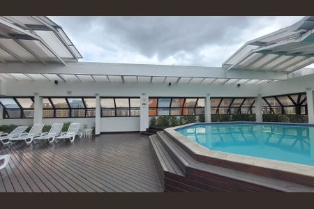 Apartamento à venda com 40m², 1 quarto e 1 vaga Apartamento à venda com 40m², 1 quarto e 1 vagaÁrea comum - Piscina