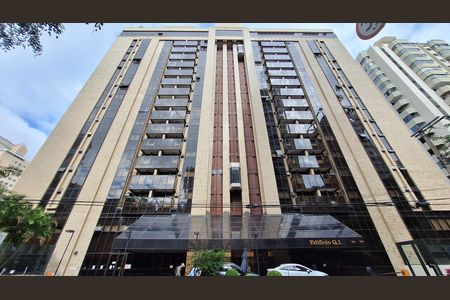 Apartamento à venda com 40m², 1 quarto e 1 vaga Apartamento à venda com 40m², 1 quarto e 1 vagaFachada do Prédio
