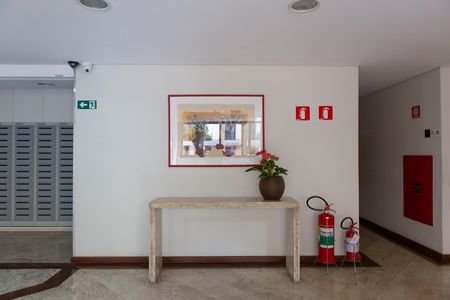 Apartamento à venda com 40m², 1 quarto e 1 vaga Apartamento à venda com 40m², 1 quarto e 1 vagaHall social