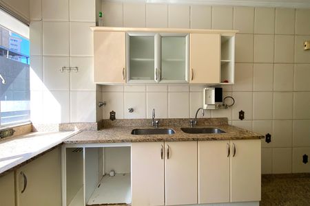 Apartamento para alugar com 313m², 4 quartos e 3 vagasCozinha