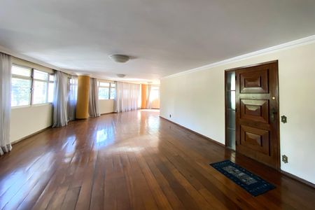 Apartamento para alugar com 313m², 4 quartos e 3 vagasSala