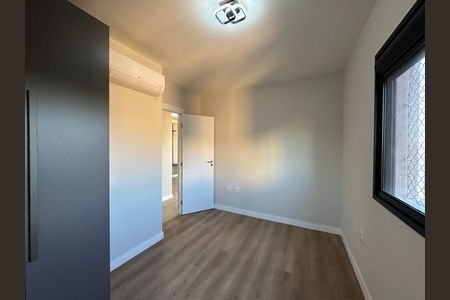 Quarto de apartamento para alugar com 2 quartos, 64m² em Alphaville Empresarial, Barueri