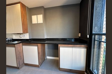 Área de Serviço de apartamento para alugar com 2 quartos, 64m² em Alphaville Empresarial, Barueri