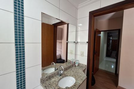 Apartamento à venda com 78m², 2 quartos e 2 vagas Apartamento à venda com 78m², 2 quartos e 2 vagasBanheiro