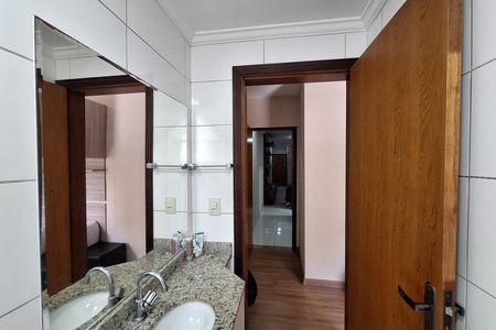 Apartamento à venda com 78m², 2 quartos e 2 vagas Apartamento à venda com 78m², 2 quartos e 2 vagasBanheiro