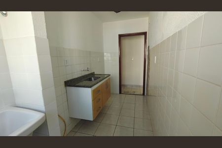 Cozinha de apartamento para alugar com 2 quartos, 48m² em Cosmos, Rio de Janeiro
