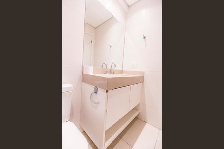 Banheiro da Suíte de apartamento para alugar com 1 quarto, 49m² em Alphaville Industrial, Barueri