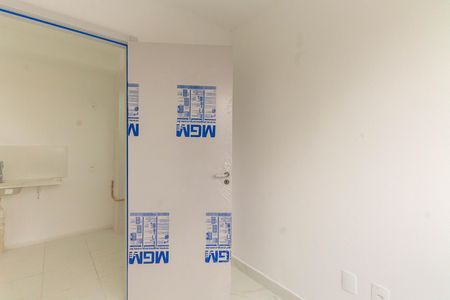 Quarto 1 de apartamento para alugar com 2 quartos, 32m² em Vila California, São Paulo