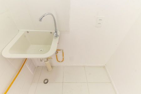 Sala/Cozinha e Área de Serviço de apartamento para alugar com 2 quartos, 32m² em Vila California, São Paulo
