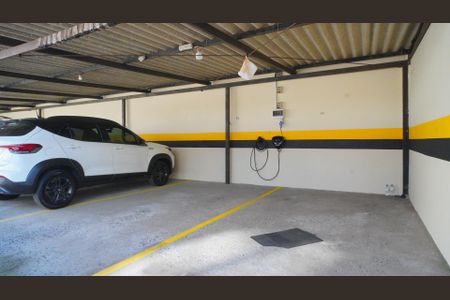 Garagem de apartamento à venda com 2 quartos, 96m² em Vila Ipiranga, Porto Alegre