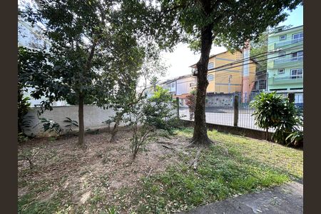 Vista do Quarto 2 de apartamento à venda com 2 quartos, 47m² em Jardim Sulacap, Rio de Janeiro