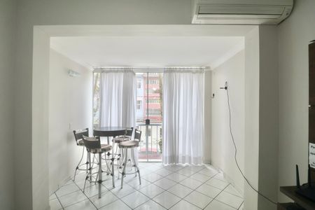 Sala de apartamento para alugar com 3 quartos, 86m² em Centro, Guarujá