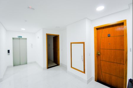 Hall de entrada] de apartamento à venda com 2 quartos, 53m² em Jardim Aida, Guarulhos