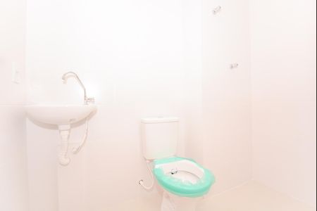 Banheiro Social de apartamento à venda com 2 quartos, 53m² em Jardim Aida, Guarulhos