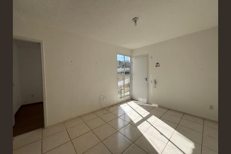 Sala de apartamento para alugar com 2 quartos, 45m² em Caiapos, Contagem