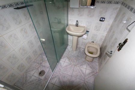 Banheiro 2 de casa para alugar com 2 quartos, 89m² em Jardim Santa Teresinha, São Paulo