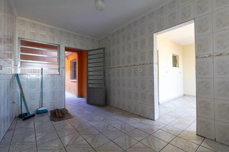 Cozinha de casa para alugar com 2 quartos, 89m² em Jardim Santa Teresinha, São Paulo