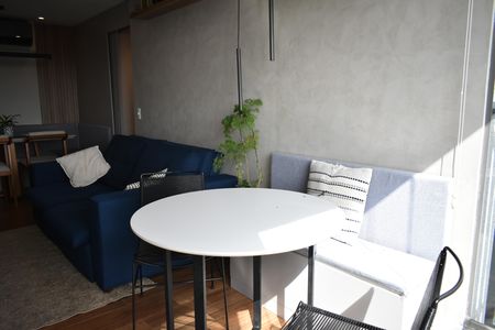Apartamento à venda com 72m², 2 quartos e 1 vagaSacada