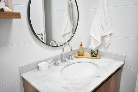 Apartamento à venda com 72m², 2 quartos e 1 vagaBanheiro Social