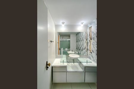 Apartamento para alugar com 63m², 3 quartos e 1 vaga Apartamento para alugar com 63m², 3 quartos e 1 vagaBanheiro