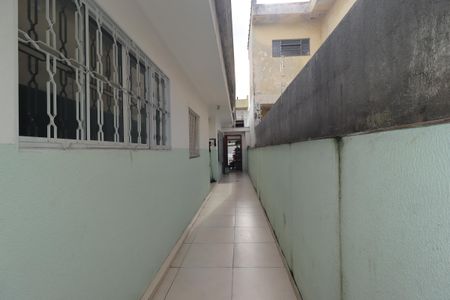 Corredor externo de casa à venda com 4 quartos, 154m² em Vila Curuçá, Santo André
