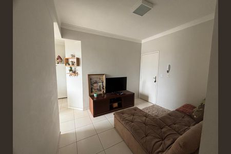 Sala de apartamento para alugar com 2 quartos, 57m² em Santa Mônica, Uberlândia