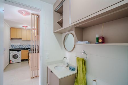 Apartamento à venda com 34m², 2 quartos e 1 vaga Apartamento à venda com 34m², 2 quartos e 1 vagaBanheiro