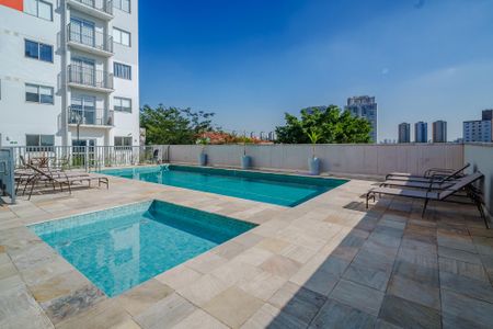 Apartamento à venda com 34m², 2 quartos e 1 vaga Apartamento à venda com 34m², 2 quartos e 1 vagaÁrea comum - Piscina