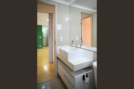 Banheiro de apartamento para alugar com 2 quartos, 50m² em Jardim Celeste, São Paulo