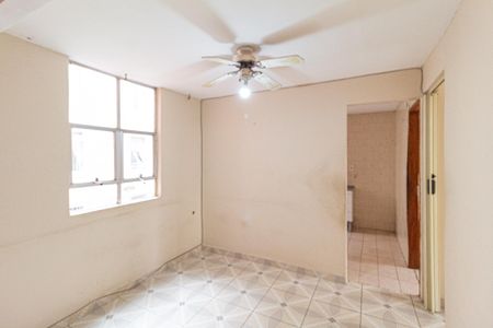 Sala de apartamento para alugar com 2 quartos, 50m² em Conjunto Habitacional Presidente Castelo Branco, Carapicuíba