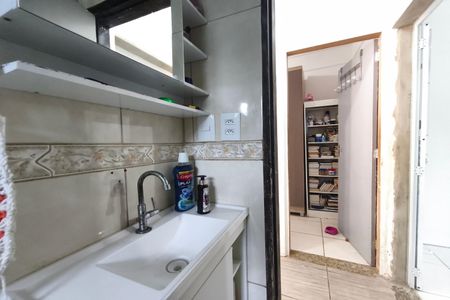 Banheiro de casa à venda com 3 quartos, 150m² em Dic Vi (conjunto Habitacional Santo Dias Silva), Campinas