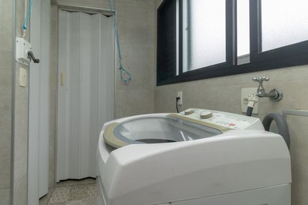 Apartamento à venda com 95m², 3 quartos e 2 vagas Apartamento à venda com 95m², 3 quartos e 2 vagasÁrea de Serviço