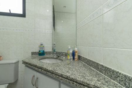 Apartamento à venda com 95m², 3 quartos e 2 vagas Apartamento à venda com 95m², 3 quartos e 2 vagasBanheiro da Suíte